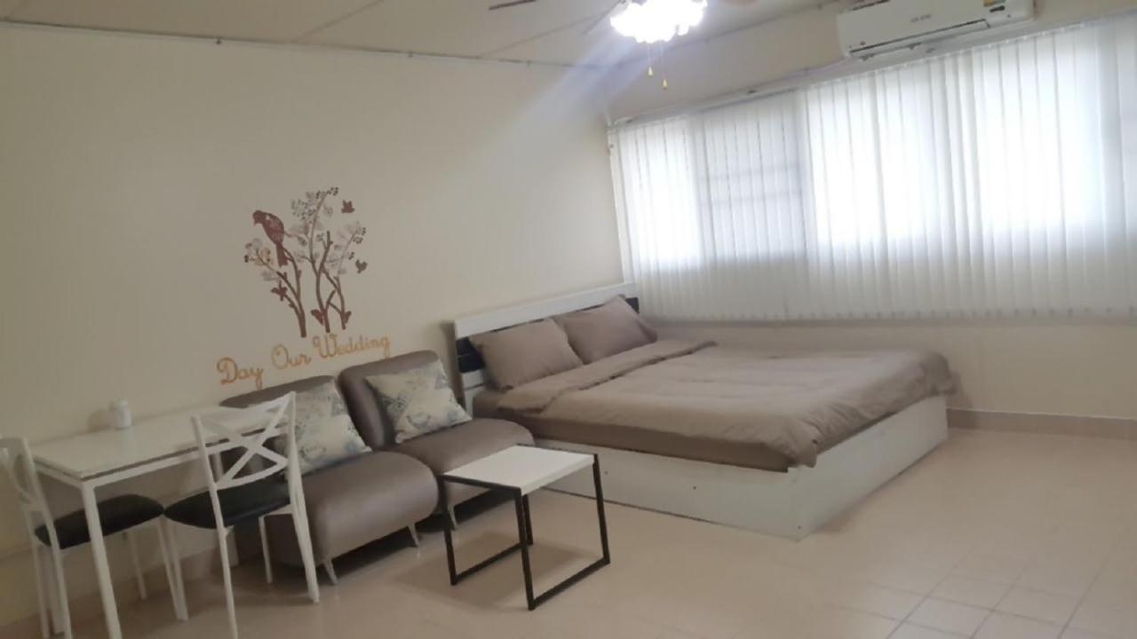 Condo C2 Impact Nonthaburi Luaran gambar